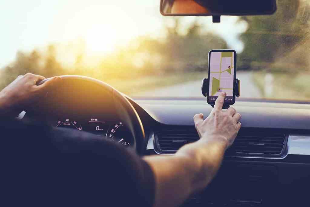 GPS & Navigation: Best Driving Practices on Pakistani Roads