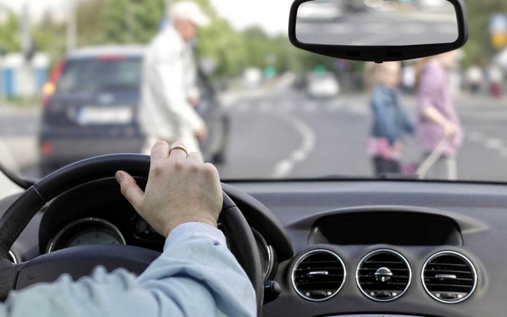 Driving in Pakistan: Guide to Motorway Laws & Tips