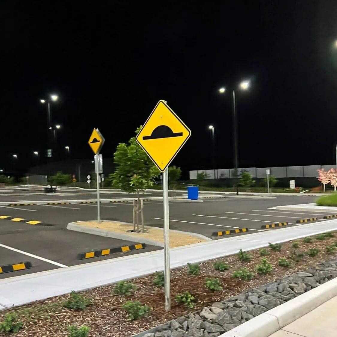 Speed Bump Sign What It Means and Its Role in Road Safety